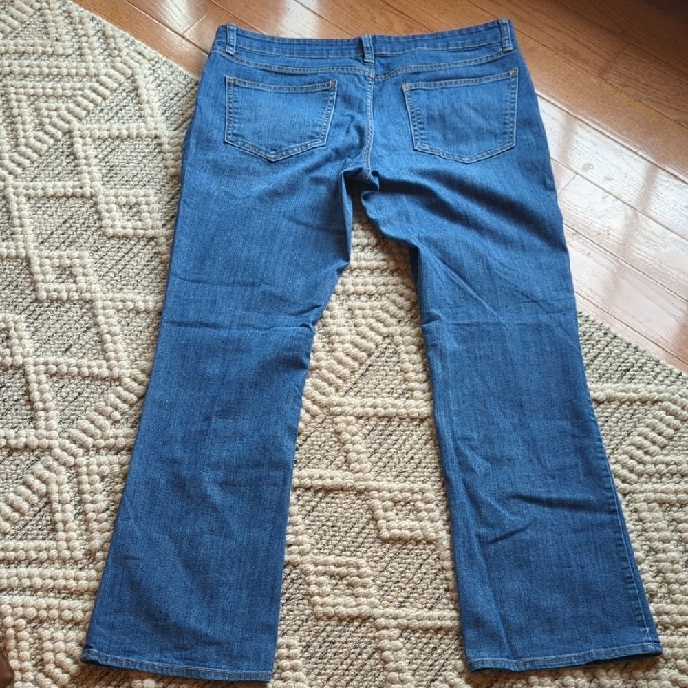 Old Navy The Diva Women's Bootcut Jeans in Denim Blue - Picture 4 of 11
